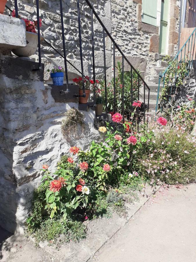 Le Refuge Des Alpes Mancelles Fresnay-sur-Sarthe Exterior foto